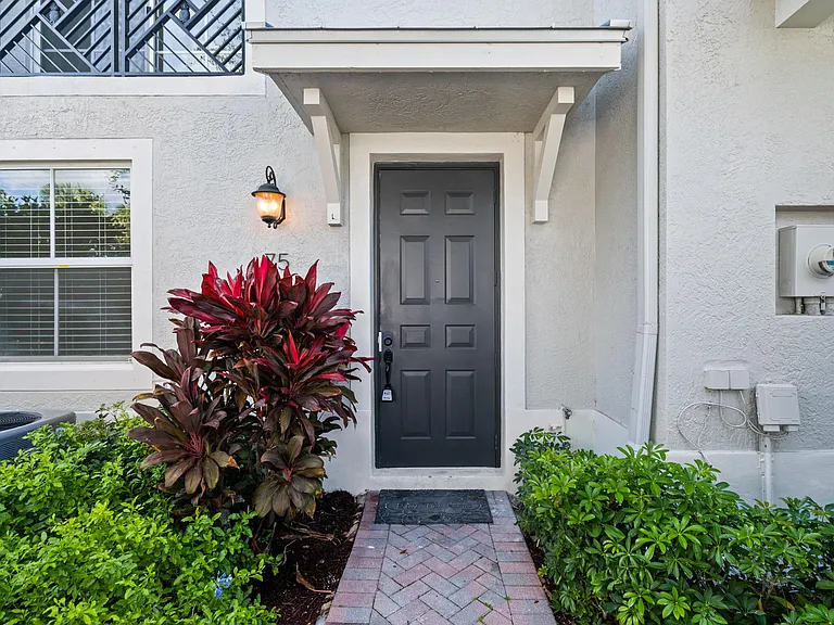75 NW 4th Ave #75 — Photo 44