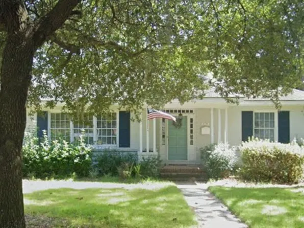 5114 Abercorn Street, Savannah, GA 31405