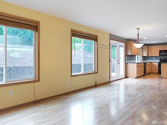 5th image of 2709 Glen More St