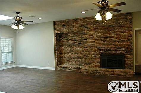 5th image of 2721 Wagonwheel Dr