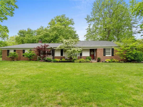 1447 Bopp Rd, Saint Louis, MO 63131