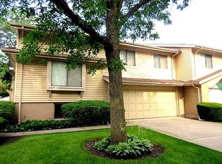 18670 Golfview Dr, Hazel Crest, IL 60429