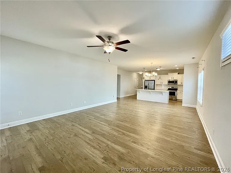 279 Cromwell Ct — Photo 9