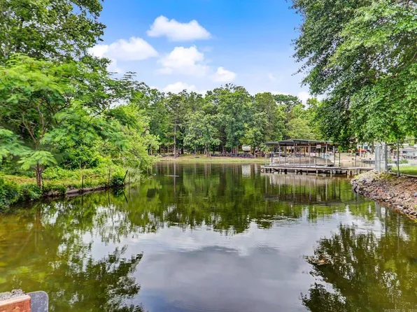 132 Oakridge Rd, Hot Springs, AR 71913