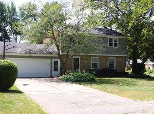 1720 Eastbrook St SE, Grand Rapids, MI 49508