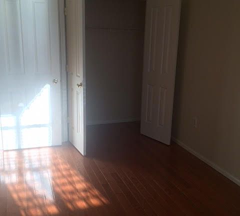 5th image of 302 Saratoga Ave #1