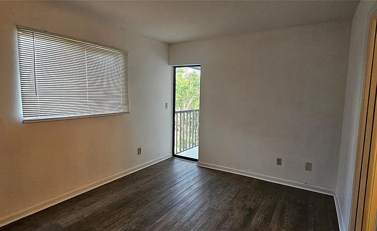 4904 Vincennes Ct #209 — Photo 11