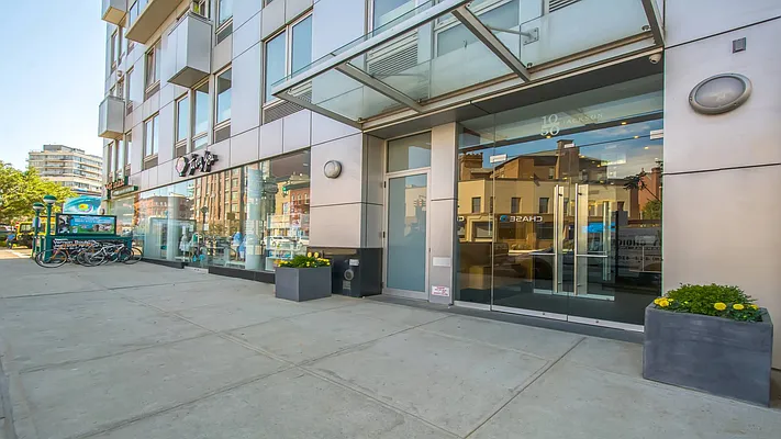 Sold by Stribling | media 22