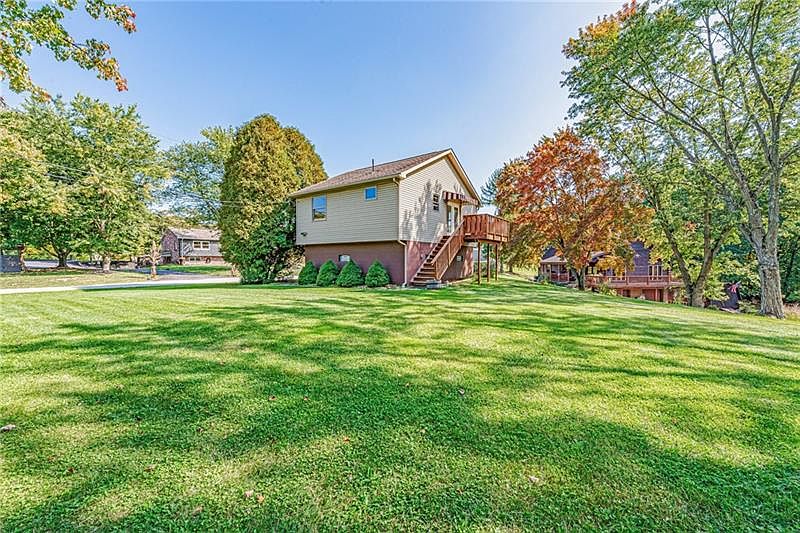 10 Lois Ln, Leechburg, PA 15656 MLS 1626155 Zillow