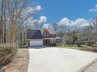 3810 Willowmeade Dr, Snellville, GA 30039