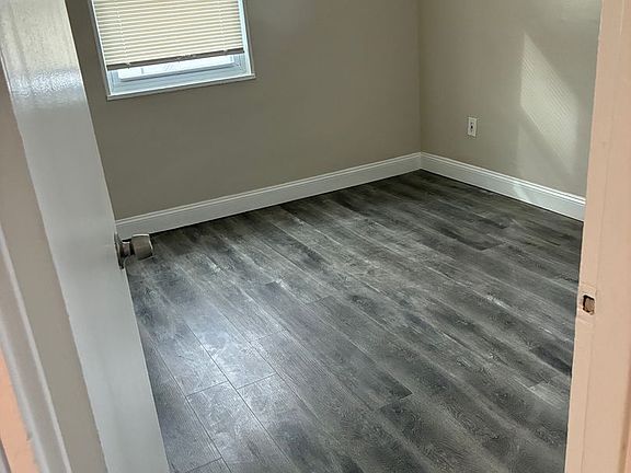 3rd image of 1841 N Dinwiddie St #0