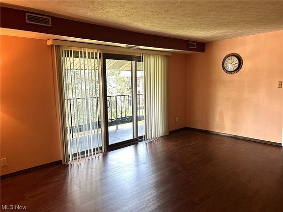 4th image of 16480 Heather Ln APT 301
