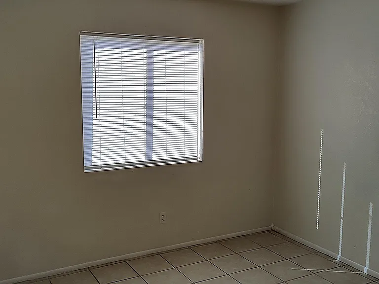480 E Southern Ave #1 — Photo 7