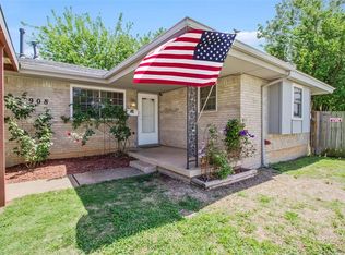 908 N Norman Ave, Moore, OK 73160