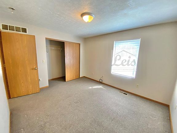 5th image of 402 N Owens Dr #6