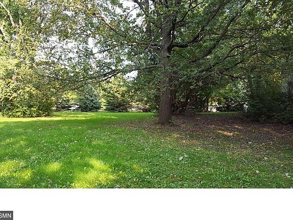 3rd image of 1040 Woodbury Dr