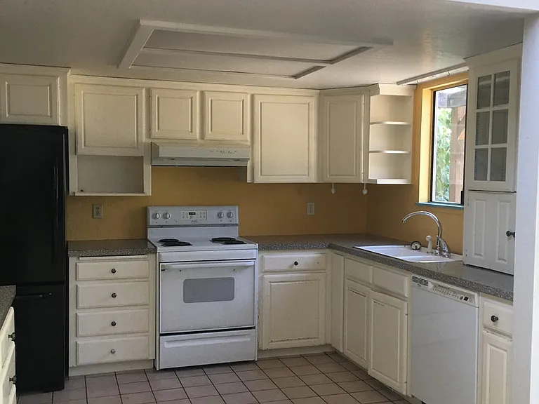 314 Vincent St — Photo 2