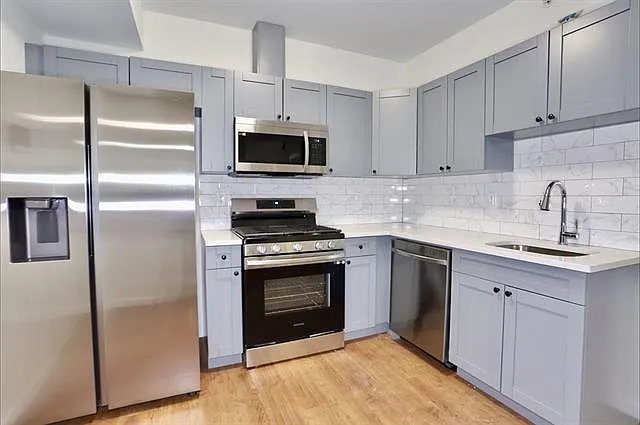 1 bed, 630 sqft, $2,400 — Photo 2