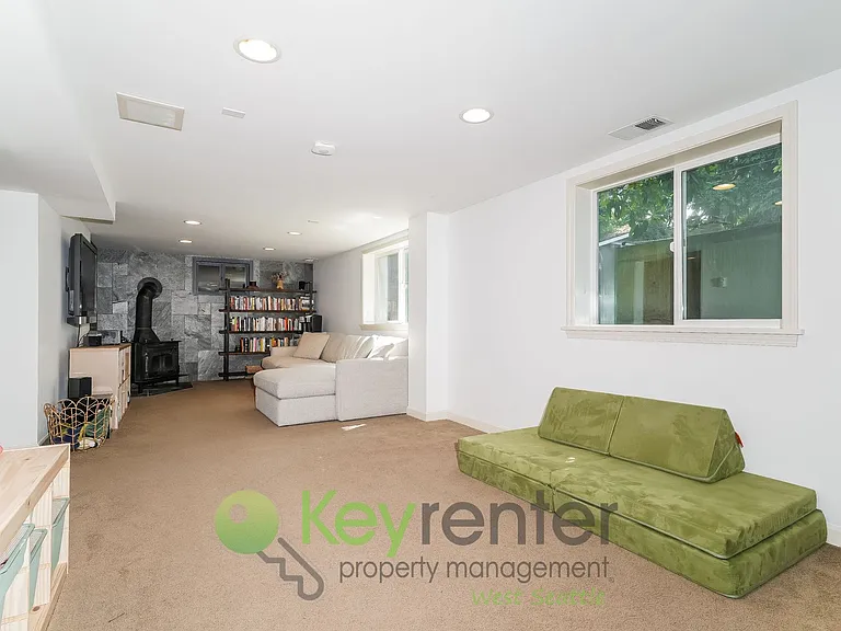 4011 48th Ave SW — Photo 20