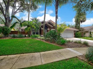 18528 Lake Bend Dr, Jupiter, FL 33458