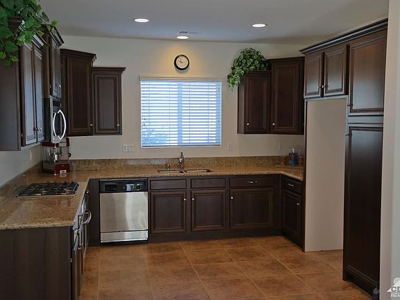 4th image of 73831 Cezanne Dr