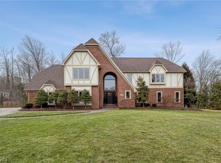 6548 Canterbury Dr, Hudson, OH 44236