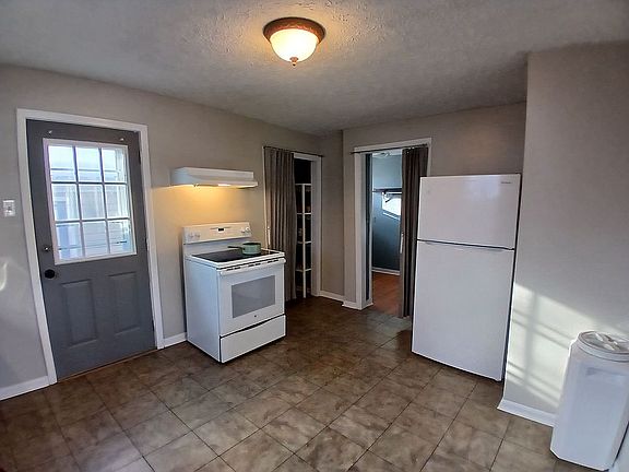 5th image of 9 Dixie Dr