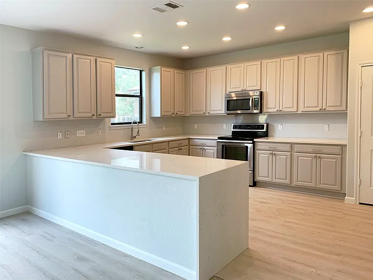 2101 Sage Canyon Dr — Photo 9