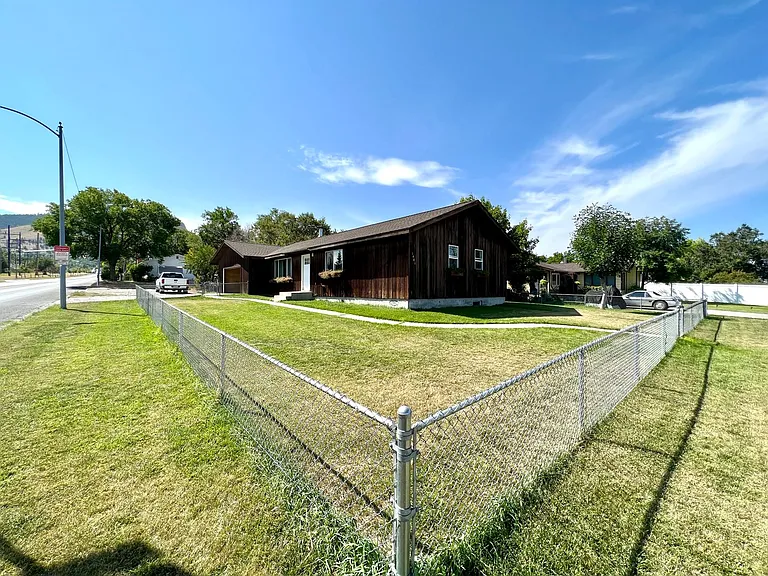 1401 Waukesha Ave — Photo 18