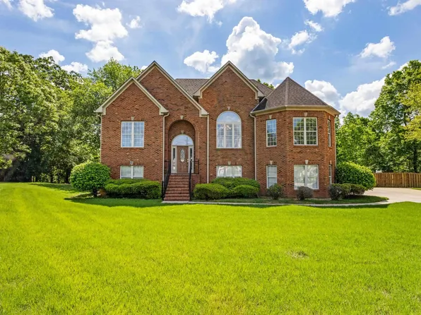749 Brookline Cir, Gardendale, AL 35071