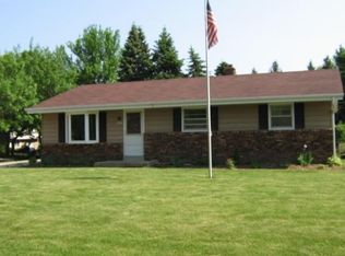 11405 W Bobolink Ave, Milwaukee, WI 53225