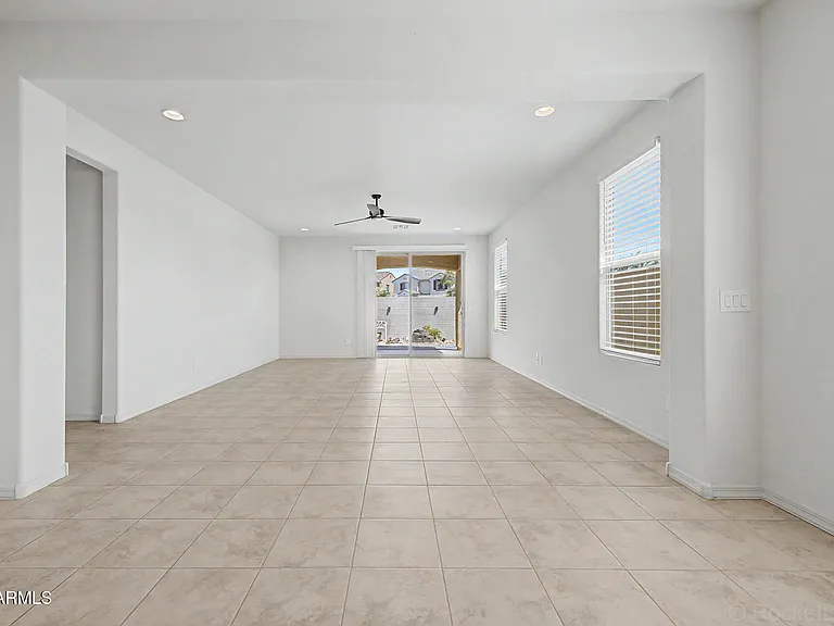 8954 W San Juan Ave — Photo 7