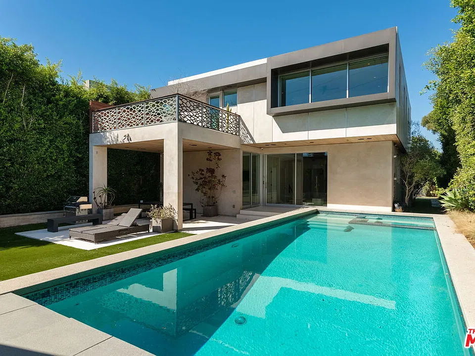 730 San Vicente Blvd