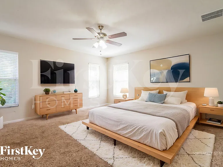 649 Rosaro Ct — Photo 11
