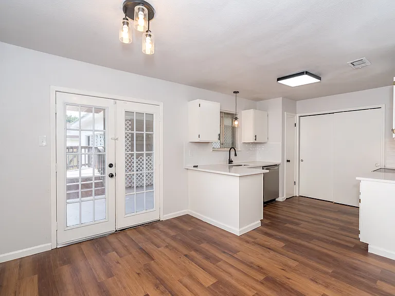 731 Garden Meadow Dr — Photo 8