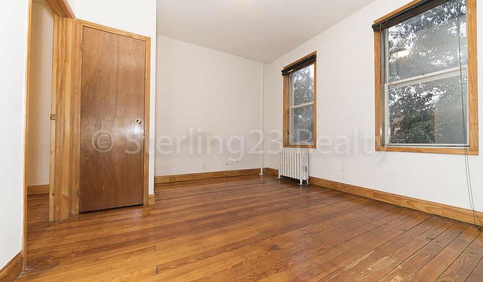 1st image of 3058 44th St APT 2R