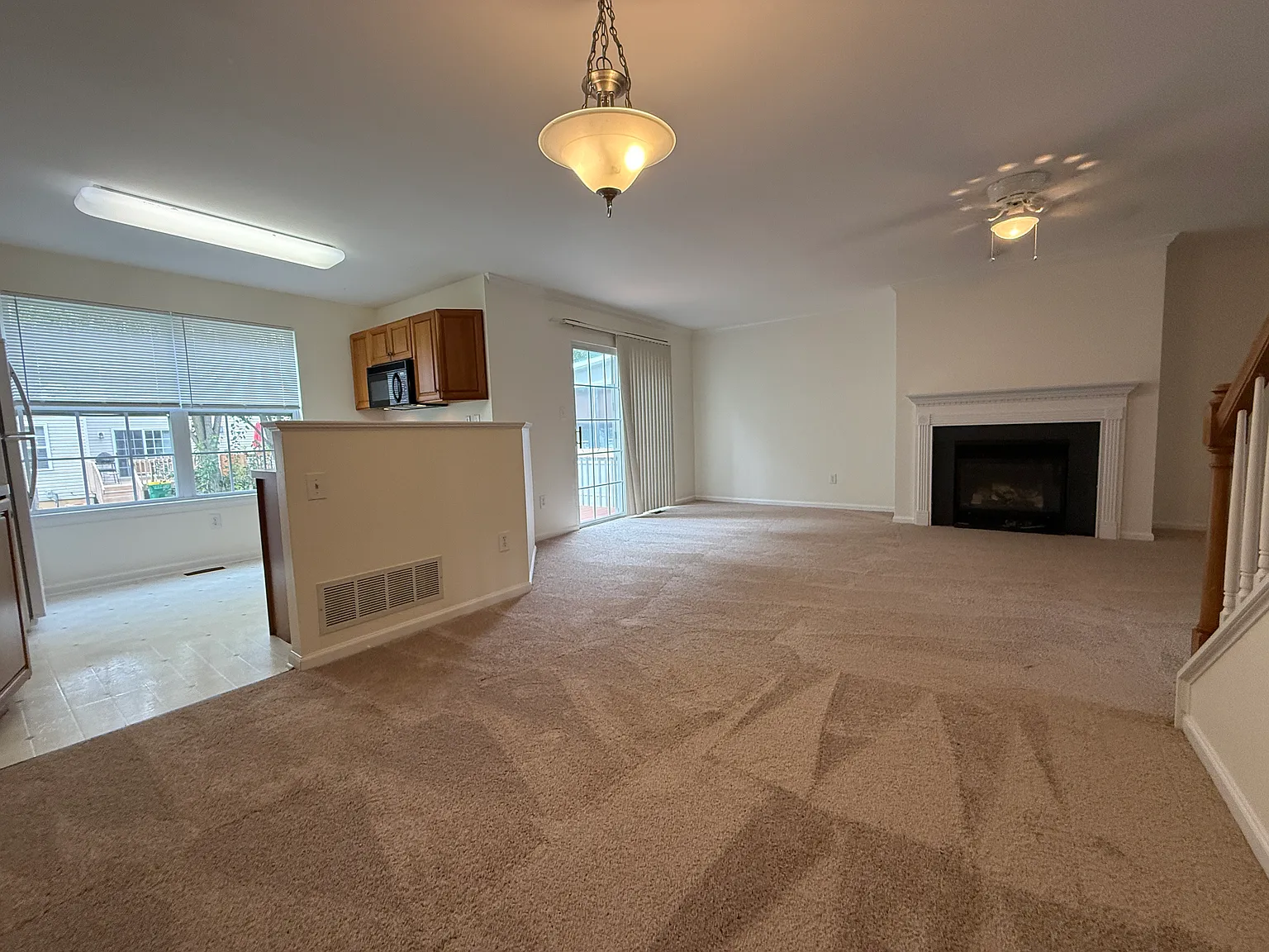 3 bed, 1650 sqft, $2,400 — Photo 3