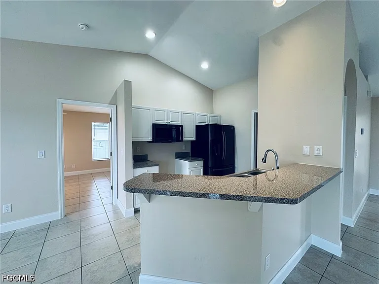 1140 NW 1st Ave — Photo 5
