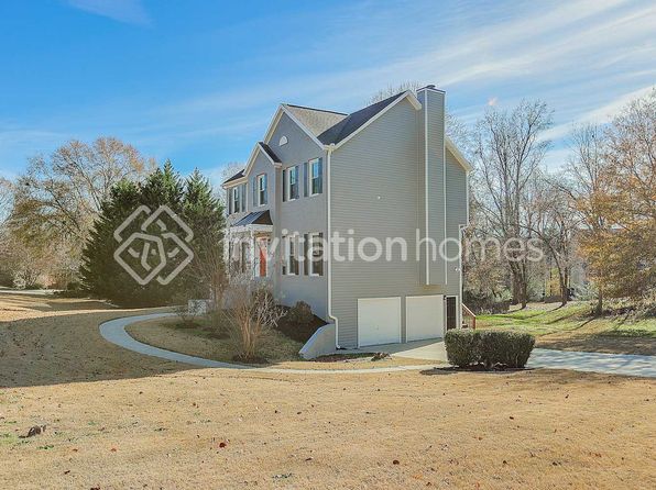 17 Hollow Springs Ln