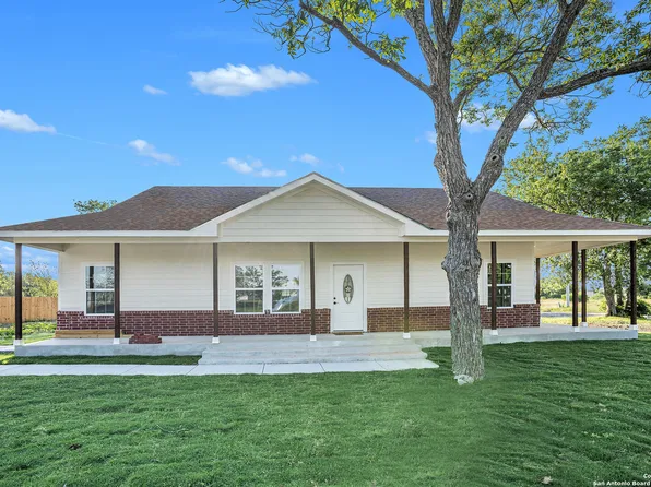 1615 N guadalupe, Seguin, TX 78155