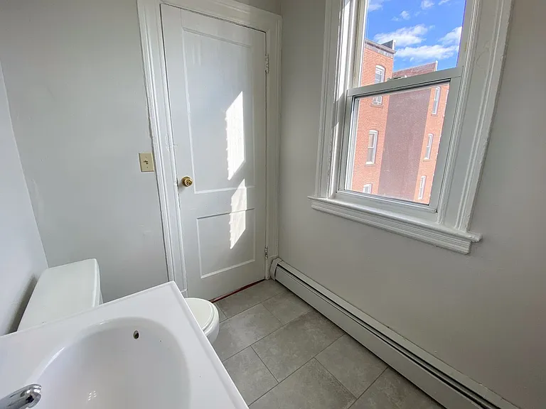 291 Buckingham St / Luca Investments LLC — Photo 53