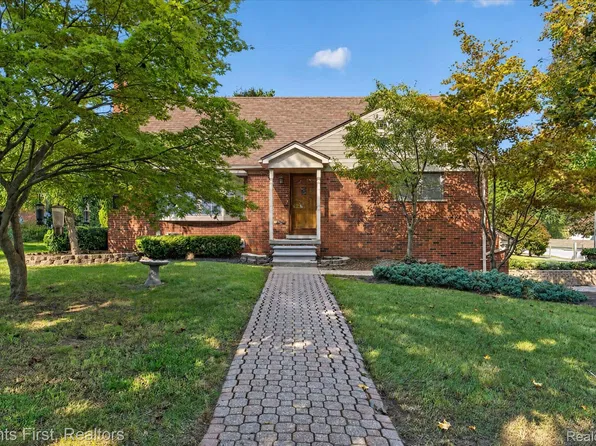 38360 Ann Arbor Trl, Livonia, MI 48150