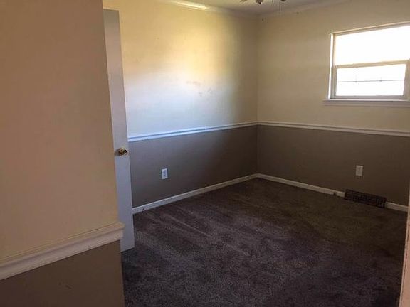 4th image of 1225 Pebble Dr