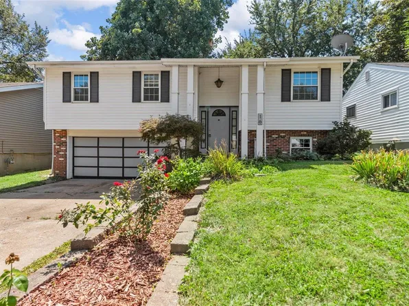 16 Barto Dr, Saint Louis, MO 63135