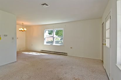 4th image of 7409 Clarendon Ct