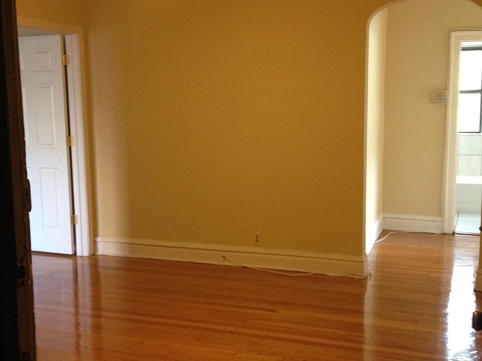 1st image of 6437 N Hamilton Ave #1D