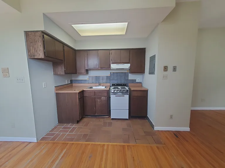 1734 Willow Ave #3B — Photo 5