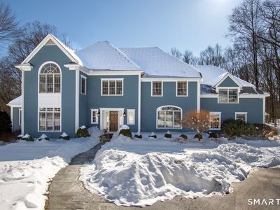 102 Coventry Lane, Trumbull, CT, 06611