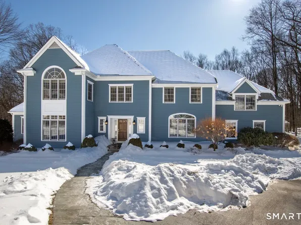 102 Coventry Lane, Trumbull, CT 06611