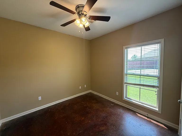 138 Palin Dr — Photo 10